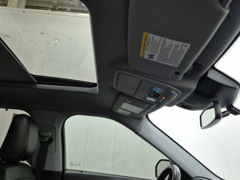 Used 2021 Ford Explorer Limited AWD/4WD image 5