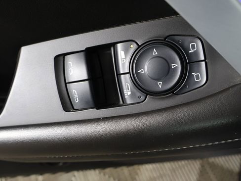 Used 2017 Chevrolet Camaro SS image 41