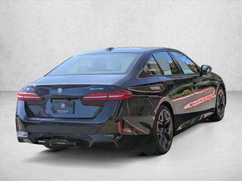 Used 2026 BMW i5 eDrive40 image 2