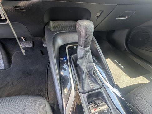 Used 2022 Toyota Corolla LE FWD image 44