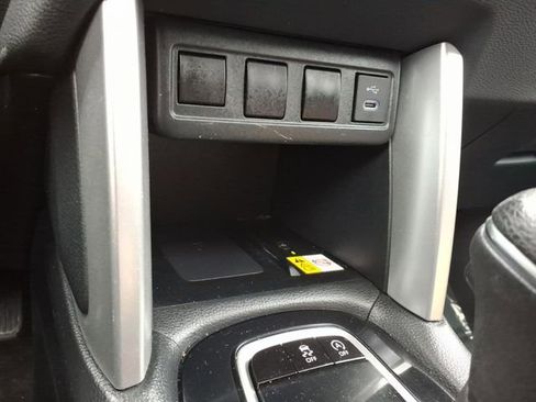 Used 2023 Toyota Corolla Cross LE image 27