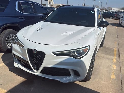 Used 2018 Alfa Romeo Stelvio Quadrifoglio w/ Driver Assist Dynamic Package image 2