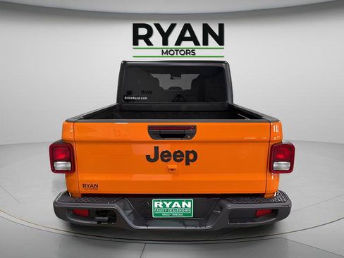 New 2025 Jeep Gladiator Sport AWD/4WD image 4