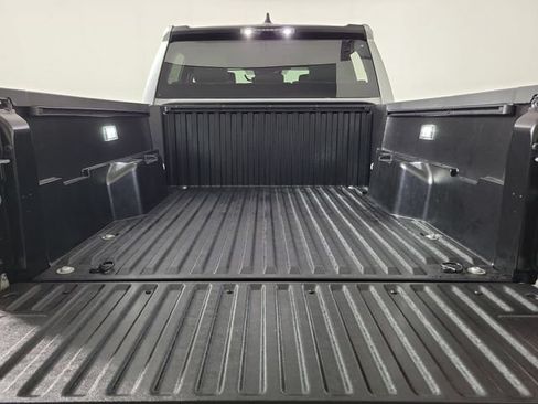 Used 2026 Toyota Tacoma SR5 RWD image 10
