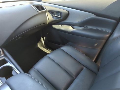 Certified 2024 Nissan Murano SV image 27