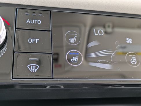 New 2026 Genesis G70 2.5T Prestige image 25