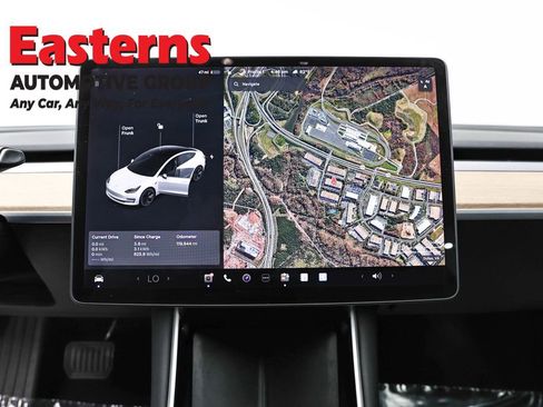 Used 2018 Tesla Model 3 Long Range image 12