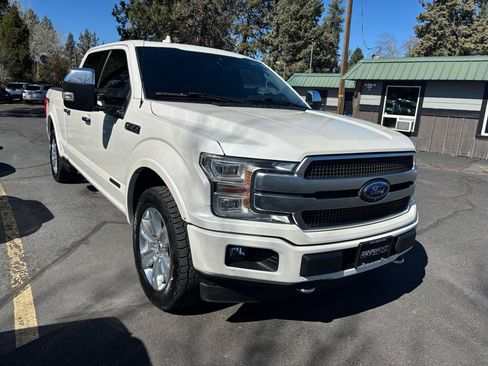 Used 2019 Ford F150 Platinum w/ Equipment Group 701A Luxury AWD/4WD image 8