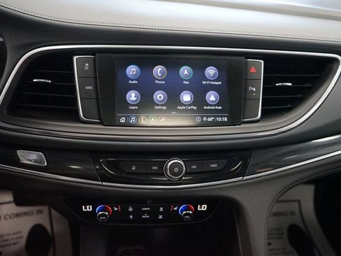 Used 2020 Buick Enclave Essence w/ Sound and Sites Package AWD/4WD image 7