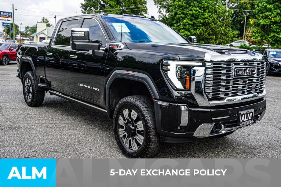 Used 2025 GMC Sierra 3500 Denali w/ Denali Reserve Package AWD/4WD image 3