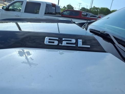 Used 2022 Chevrolet Silverado 1500 LT Trail Boss w/ LT Trail Boss Premium Package image 9