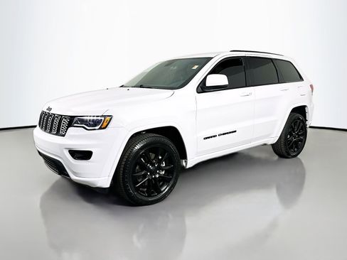 Used 2021 Jeep Grand Cherokee Laredo X AWD/4WD image 7