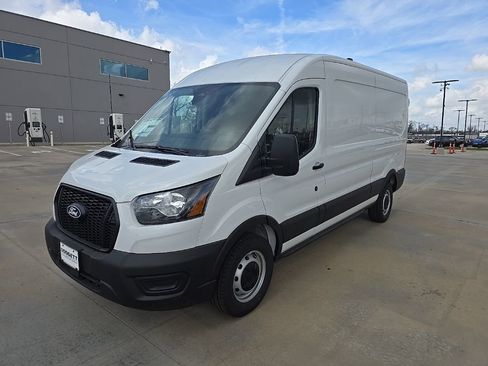 New 2026 Ford Transit 150 148 Medium Roof w/ Load Area Protection Package image 33