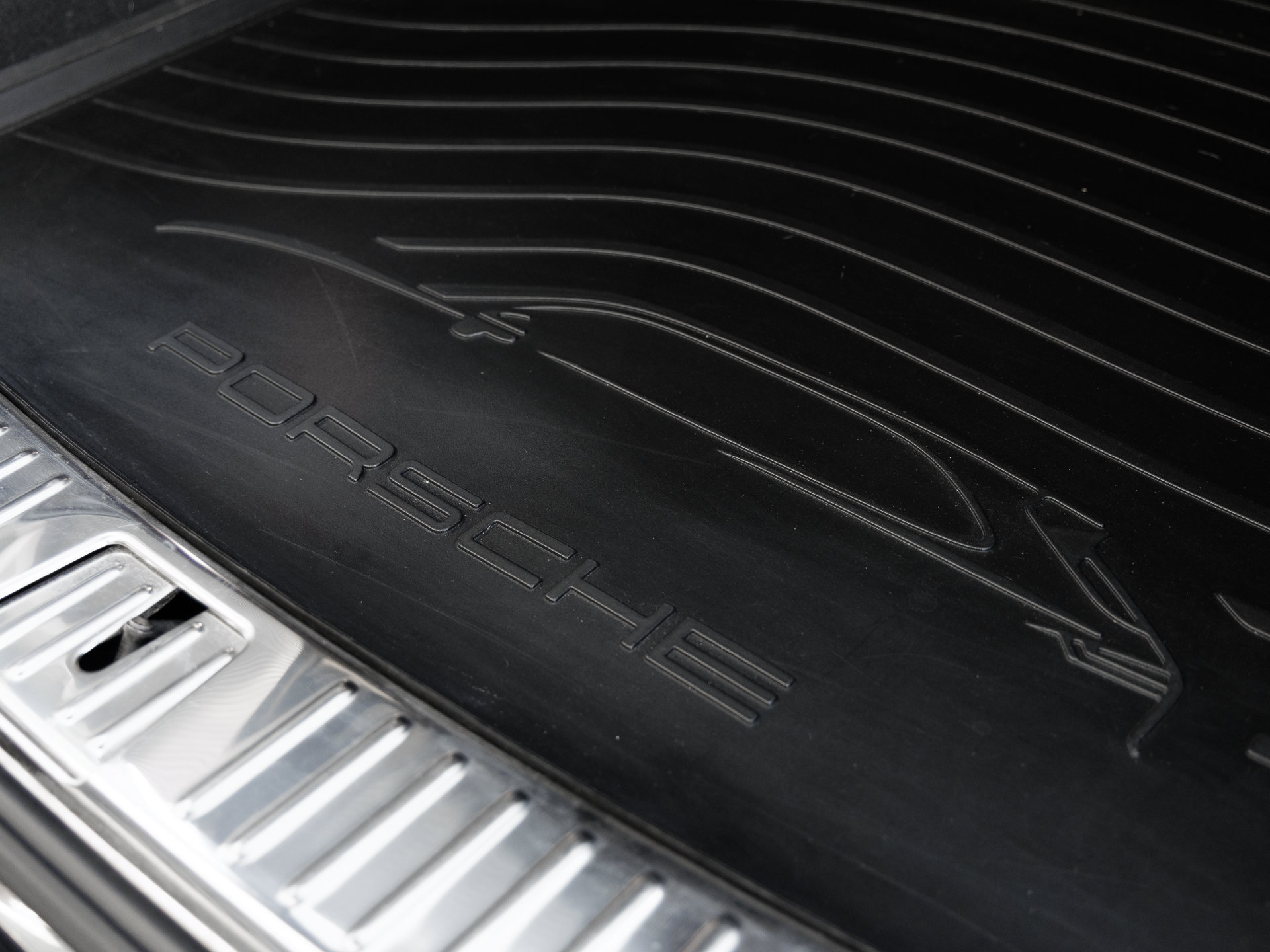 Certified 2023 Porsche Cayenne Platinum Edition AWD/4WD image 29