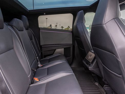 Used 2024 Tesla Cybertruck Cyberbeast AWD/4WD image 19