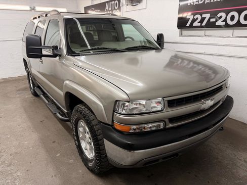 Used 2001 Chevrolet Suburban LS image 7