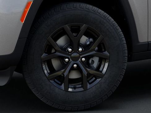 New 2026 Jeep Grand Cherokee L 4WD image 8