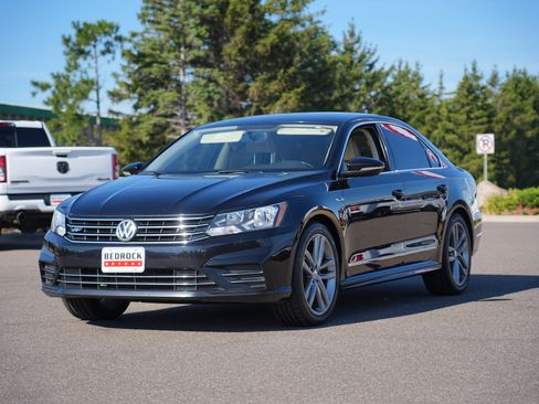 Used 2017 Volkswagen Passat 1.8T R-Line FWD image 7