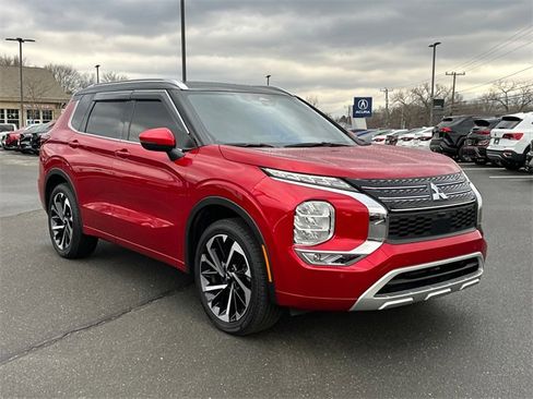 Used 2024 Mitsubishi Outlander SEL image 5