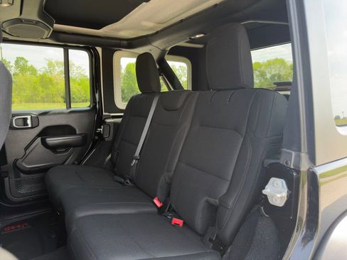 Used 2022 Jeep Wrangler Unlimited Sport AWD/4WD image 20