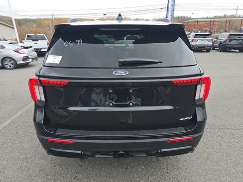 New 2026 Ford Explorer ST-Line image 4