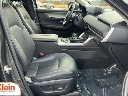 Used 2024 MAZDA CX-90 3.3 Turbo w/ Preferred Plus image 33