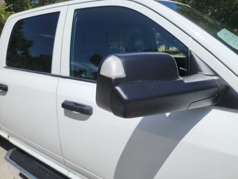 Used 2022 RAM 2500 Tradesman w/ Chrome Appearance Group RWD image 17
