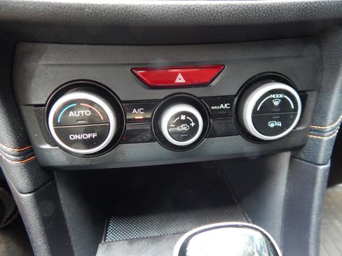 Used 2018 Subaru Crosstrek 2.0i Limited image 36