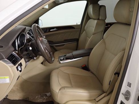 Used 2014 Mercedes-Benz GL 450 4MATIC image 7