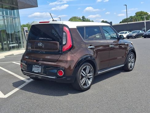 Used 2017 Kia Soul + FWD image 6