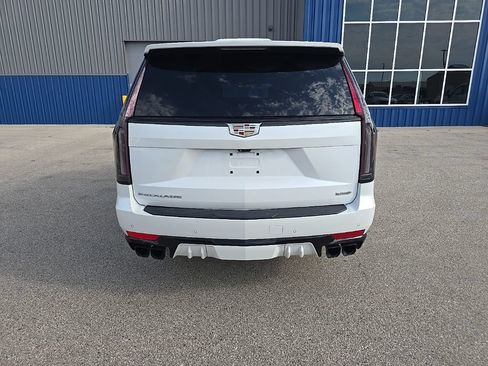 Used 2023 Cadillac Escalade V AWD/4WD image 5