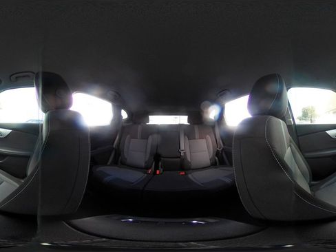 Used 2025 Chevrolet Blazer LT image 44