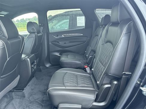 Used 2022 Buick Enclave Avenir w/ Avenir Technology Package image 29