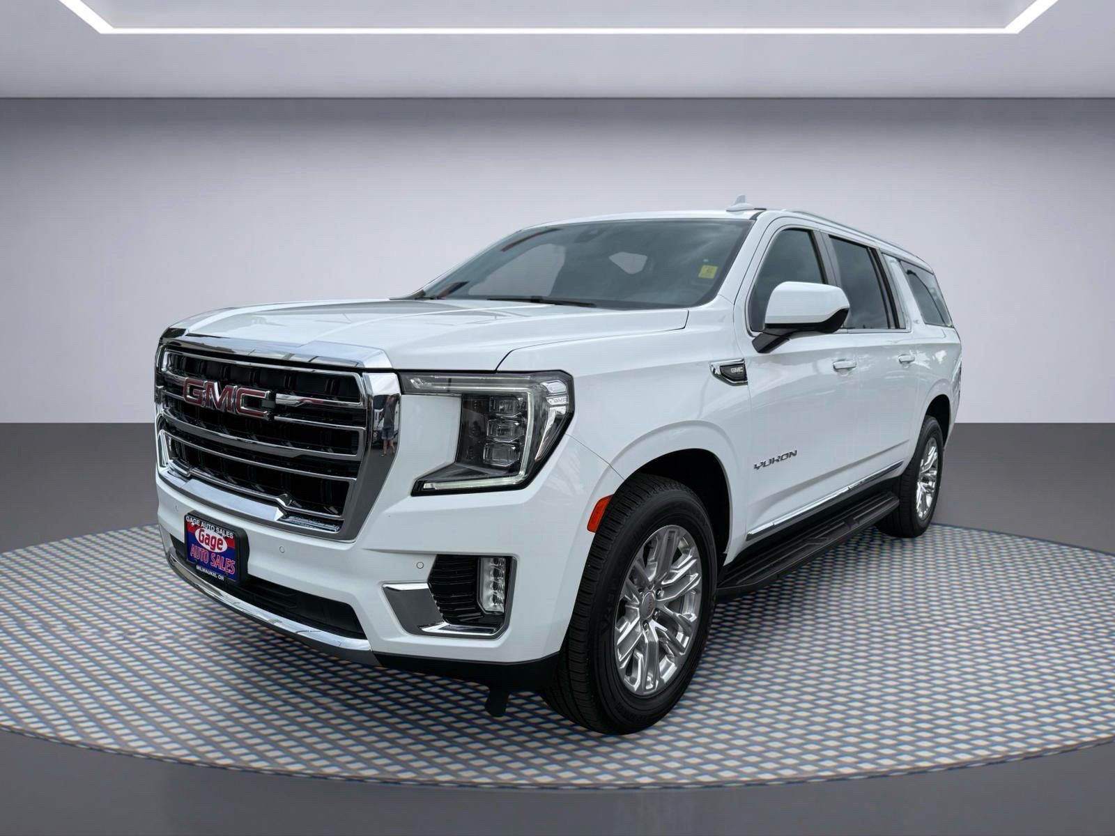 Used 2021 GMC Yukon XL SLT AWD/4WD image 2
