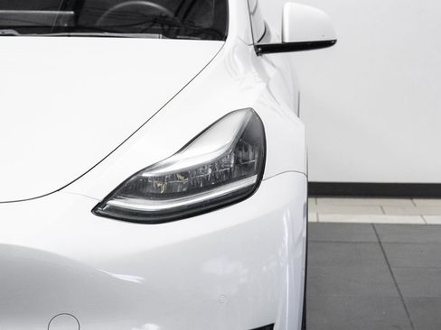 Used 2020 Tesla Model Y Performance image 50