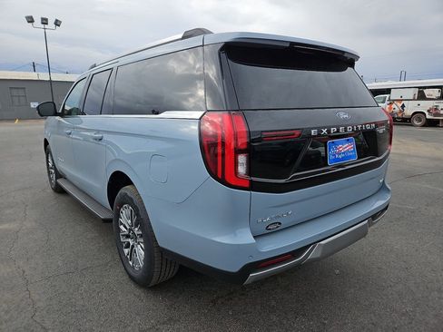 New 2026 Ford Expedition Max Platinum image 9