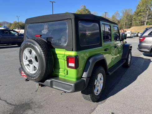 Used 2019 Jeep Wrangler Unlimited Sport S image 3