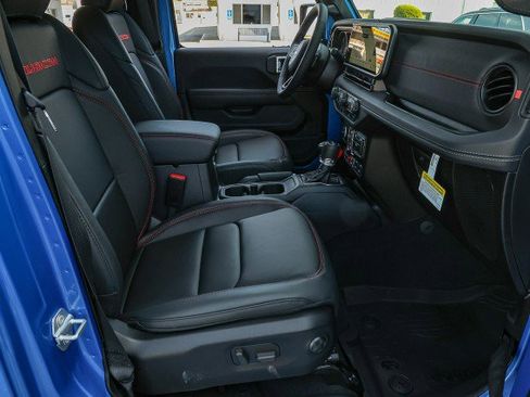 New 2026 Jeep Wrangler Unlimited Rubicon w/ Steel Bumper Group image 33