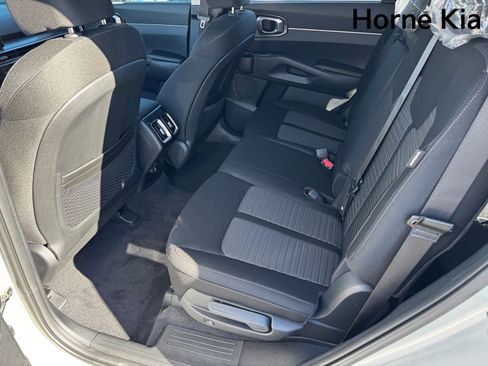 New 2026 Kia Sorento LX image 11