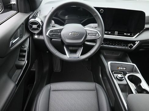 New 2026 Chevrolet Equinox LT w/ Convenience Package II image 12