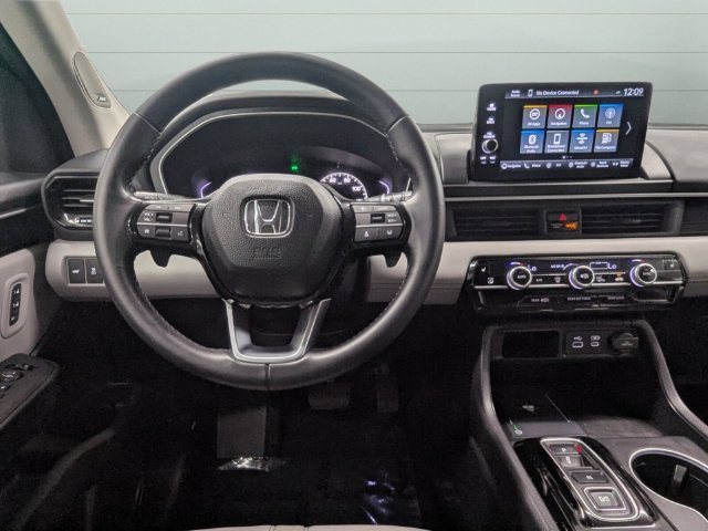 Certified 2024 Honda Pilot Touring image 15