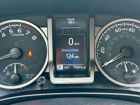 Used 2023 Toyota Tacoma SR5 w/ Technology Package image 17