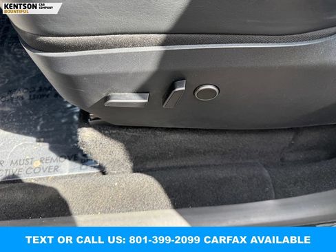Used 2023 Tesla Model Y AWD image 27