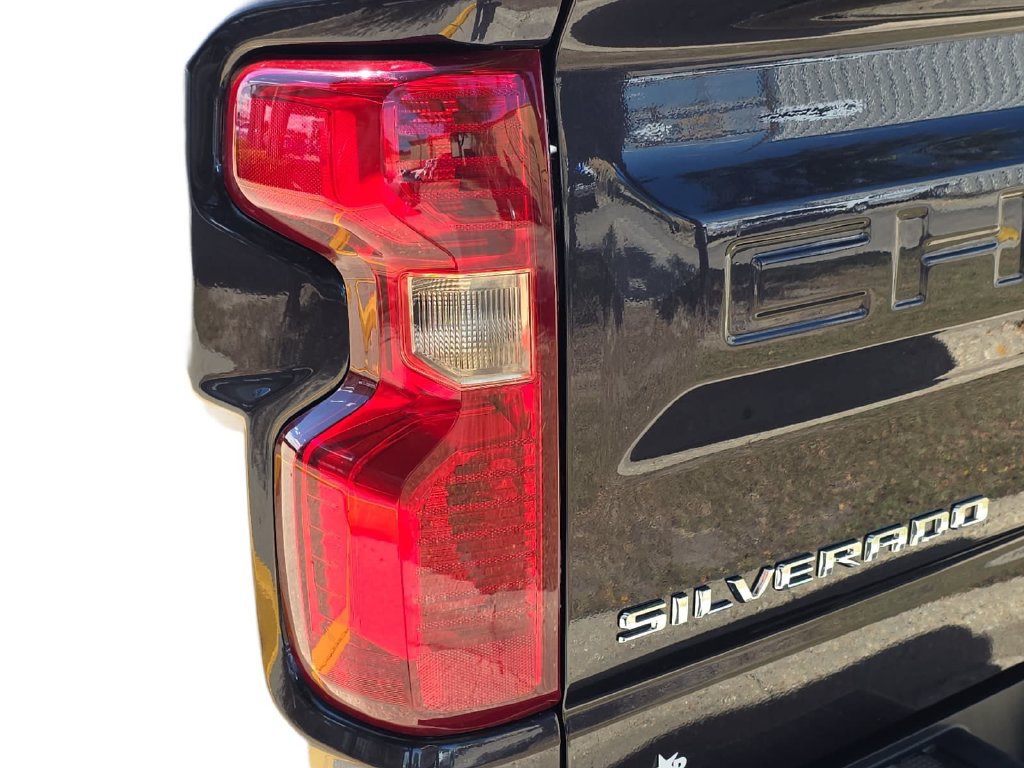 Used 2023 Chevrolet Silverado 1500 Custom RWD image 35
