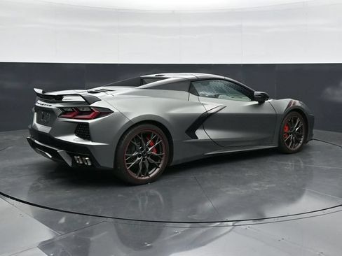 Used 2023 Chevrolet Corvette Stingray Premium Conv w/ Z51 Performance Package RWD image 2