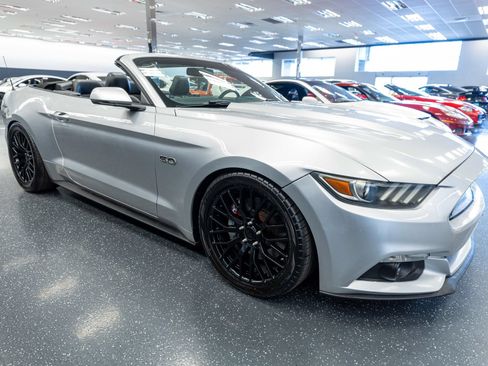Used 2015 Ford Mustang GT Premium RWD image 4