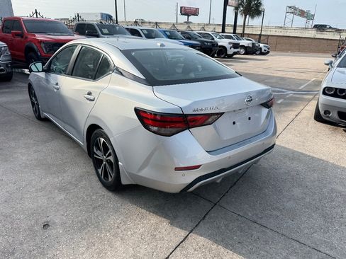 Used 2020 Nissan Sentra SV w/ Trunk Package FWD image 5