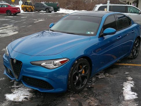 Used 2019 Alfa Romeo Giulia Ti Sport w/ Quick Order Package 22S Sport image 8