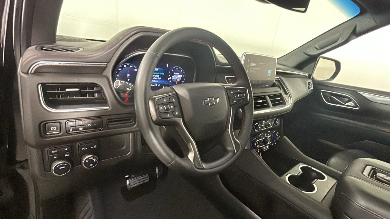 Used 2023 Chevrolet Tahoe RST w/ RST Performance Edition AWD/4WD image 17
