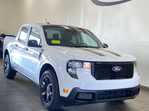 New 2026 Ford Maverick XLT w/ Equipment Group 301A AWD/4WD image 2